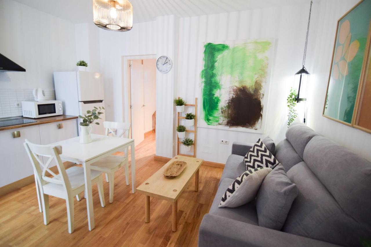 Letmalaga Carreteria Apartment ภายนอก รูปภาพ