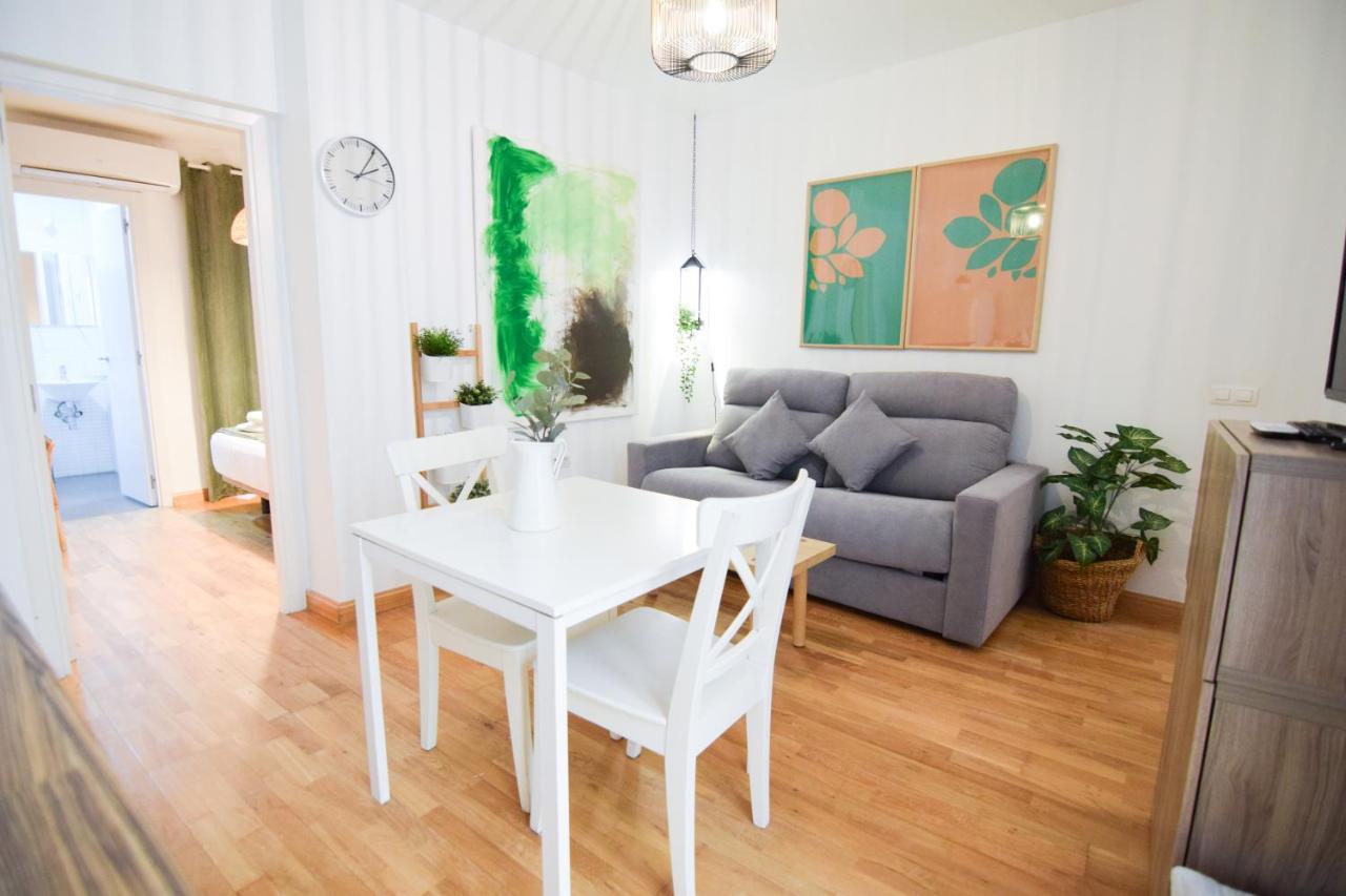 Letmalaga Carreteria Apartment ภายนอก รูปภาพ