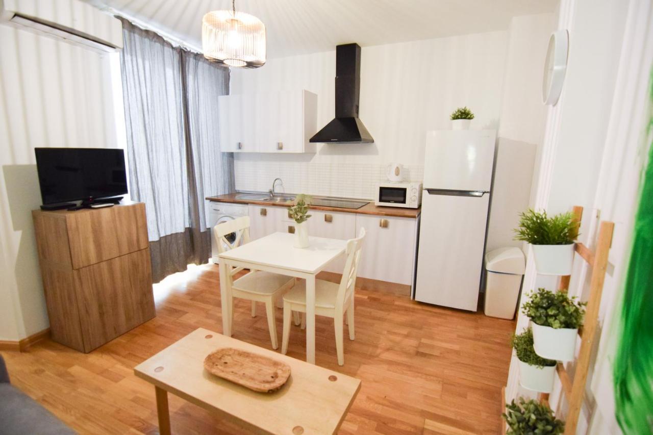 Letmalaga Carreteria Apartment ภายนอก รูปภาพ