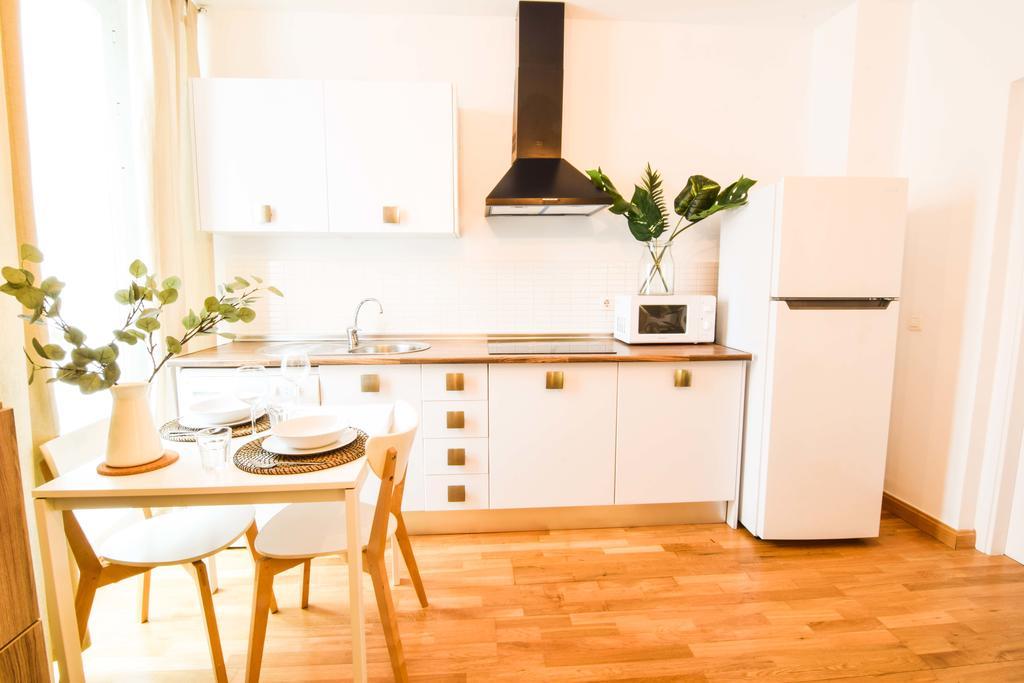 Letmalaga Carreteria Apartment ภายนอก รูปภาพ