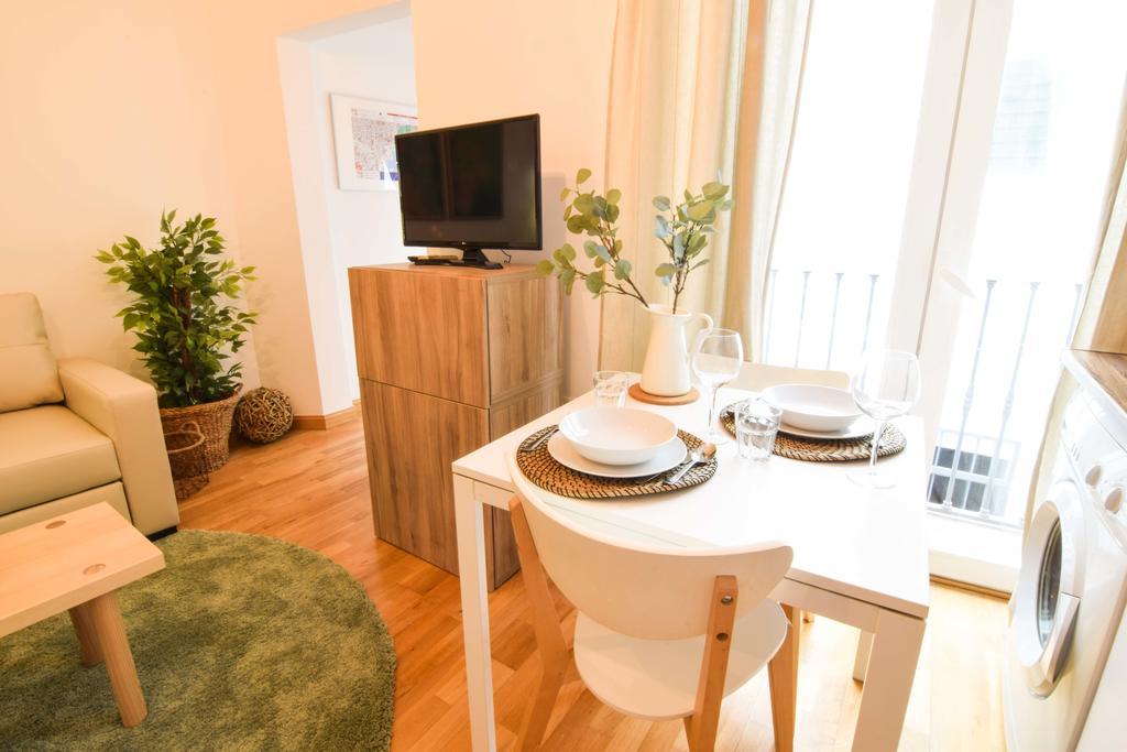 Letmalaga Carreteria Apartment ภายนอก รูปภาพ
